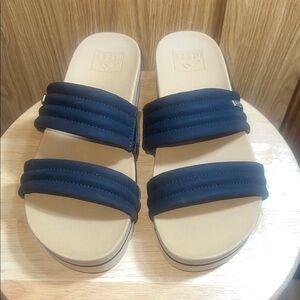 Reef Women's black and Beige Slide Sandals